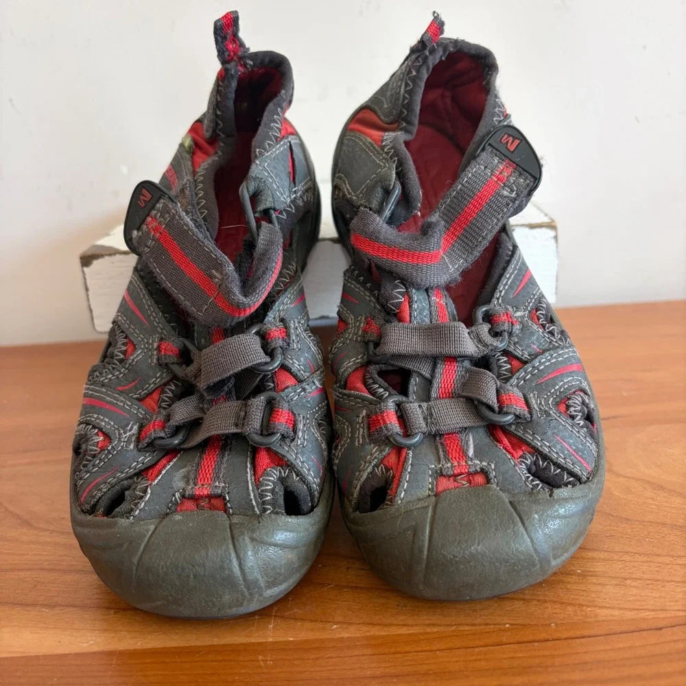 Merrell Hydro Kids Water Sandals Grey Red Leather Closed Toe MC55688 Size 12M